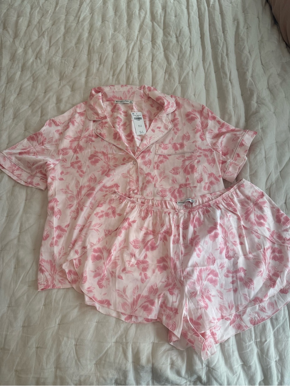 Abercrombie Women's Pink Floral Short Pajama Set